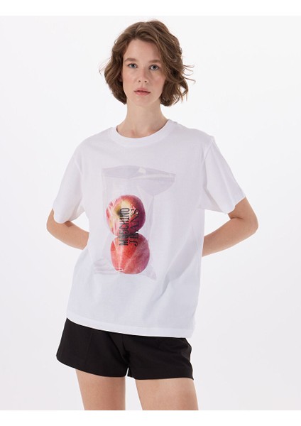 Beyaz Kadın Regular Fit T-Shirt 251K1A070732291001