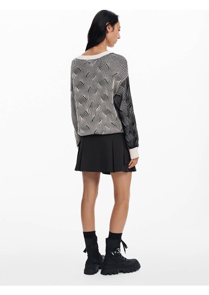 Beyaz Kadın Yuvarlak Standart Desenli Sweatshirt 24WWJF10 fırsatları