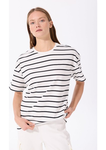 Siyah - Beyaz Kadın Bisiklet Yaka Basic T-Shirt K-Melıssa