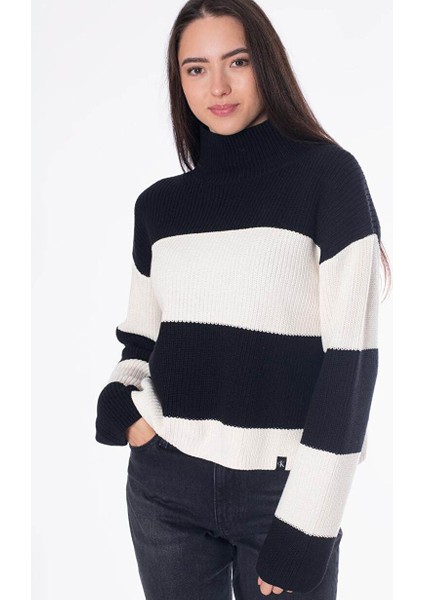 Beyaz Kadın Balıkçı Standart Çizgili Kazak Chunky Loose Hıgh Neck Sweater