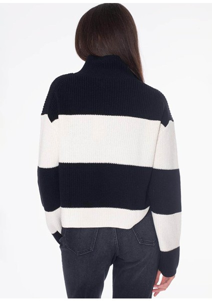 Beyaz Kadın Balıkçı Standart Çizgili Kazak Chunky Loose Hıgh Neck Sweater modelleri