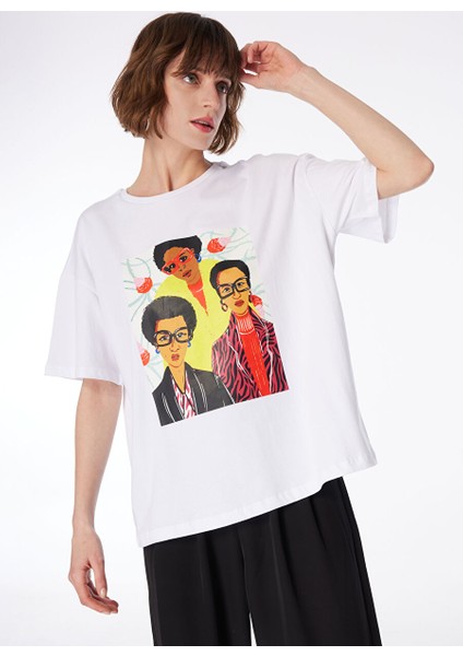 Bisiklet Yaka Baskılı Kırık Beyaz Kadın T-Shirt F4SL-TST0207 modelleri