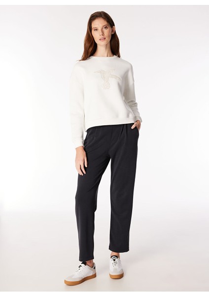Nakışlı Bisiklet Yaka Basic Kırık Beyaz Kadın Sweatshirt F4WL-SWT0116 fiyatları