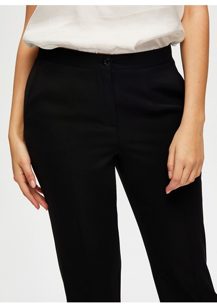 Siyah Kadın Slim Fit Pantolon US25PNT010 fırsatları