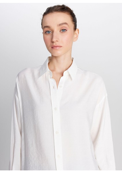 Beyaz Kadın Loose Fit Gömlek W2510769100-RELAXED Fit Gömlek fırsatları