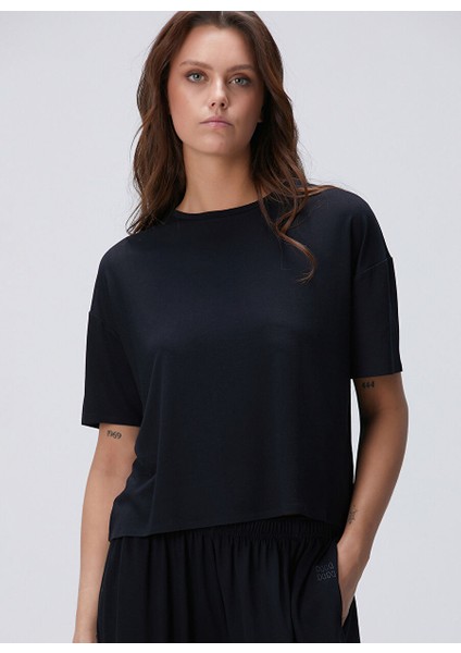 Siyah Kadın Regular Fit T-Shirt 1094577