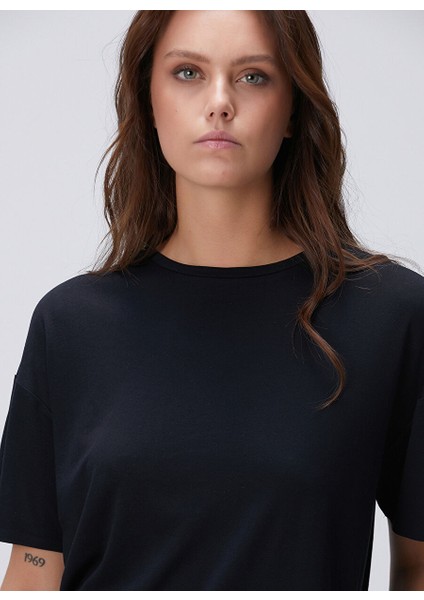 Siyah Kadın Regular Fit T-Shirt 1094577