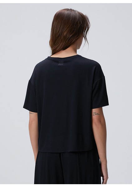 Siyah Kadın Regular Fit T-Shirt 1094577