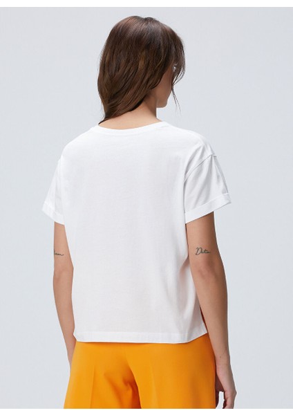 Beyaz Kadın Regular Fit T-Shirt 1094716 indirimleri