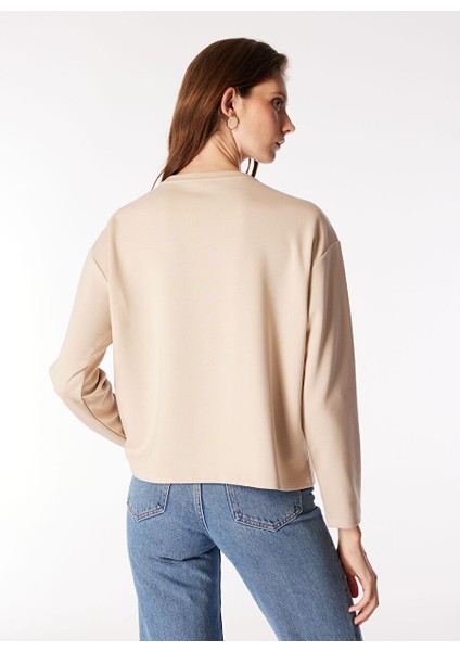 Açık Bej Kadın Bisiklet Yaka Rahat Sweatshirt F4WL-SWT0136 indirimleri
