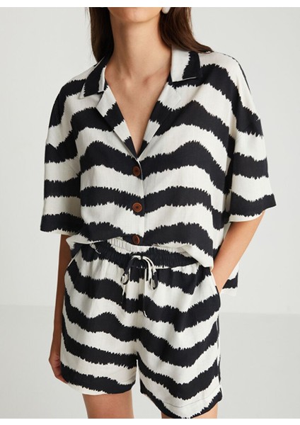 Zebra Desenli Şort indirimleri