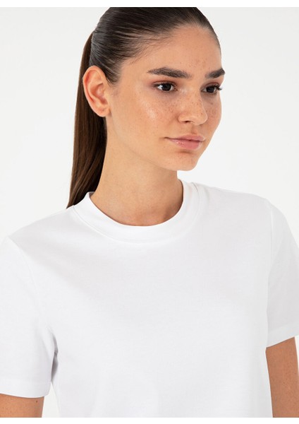 Beyaz Kadın Slim Fit Düz T-Shirt Sımo fiyatları