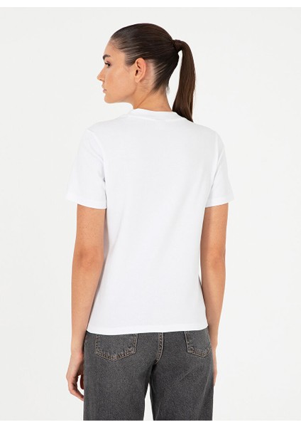 Beyaz Kadın Slim Fit Düz T-Shirt Sımo indirimleri
