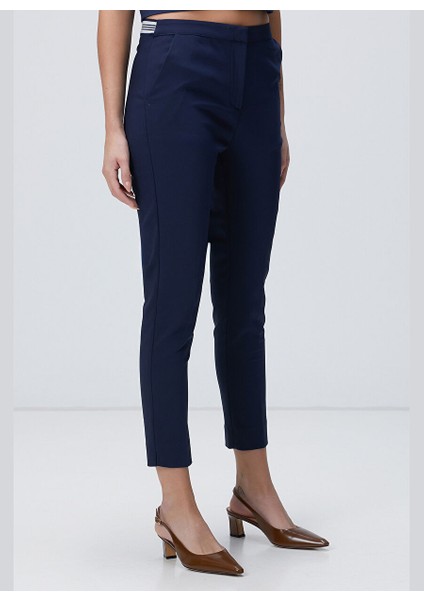 Lacivert Kadın Slim Fit Pantolon 1094267 fırsatları