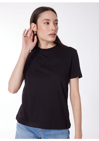 Siyah Kadın Standart Baskılı T-Shirt 76PAHE03 fiyatları