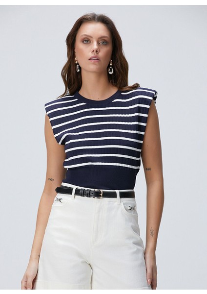 Beyaz Kadın Bisiklet Regular Fit Kazak 1094261 fırsatları