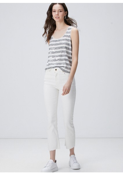 Beyaz Kadın Basic T-Shirt 1094721 modelleri