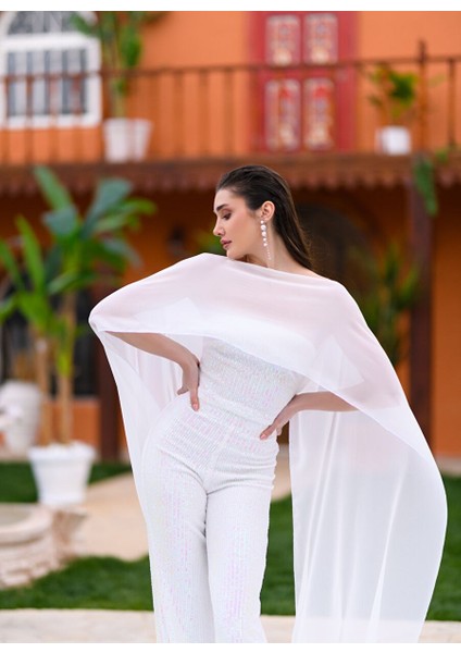Beyaz Hologram Payetli Şifon Bluz Detaylı Tulum fırsatları