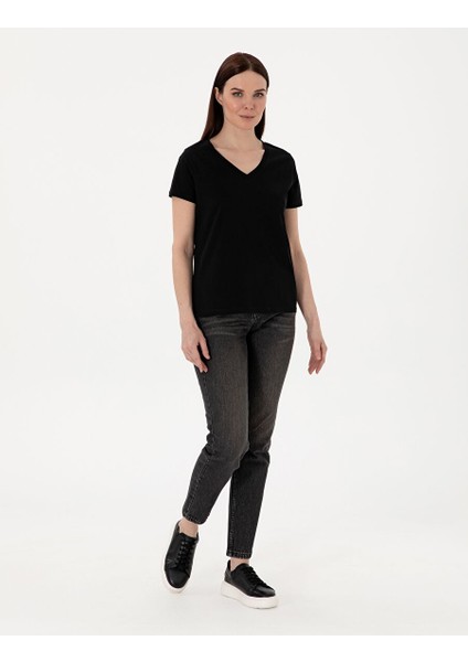 Siyah Regular Fit V Yaka Basic Tişört