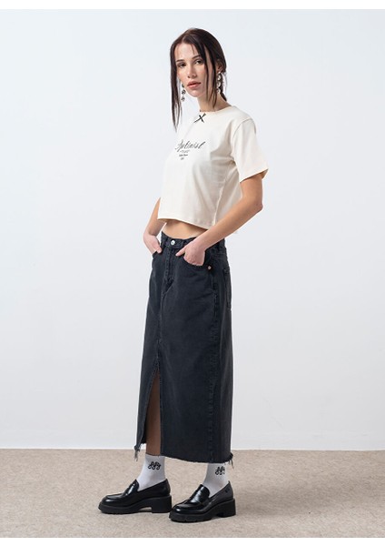 Kum Kadın Normal T-Shirt Fiyonk Detaylı T-Shırt