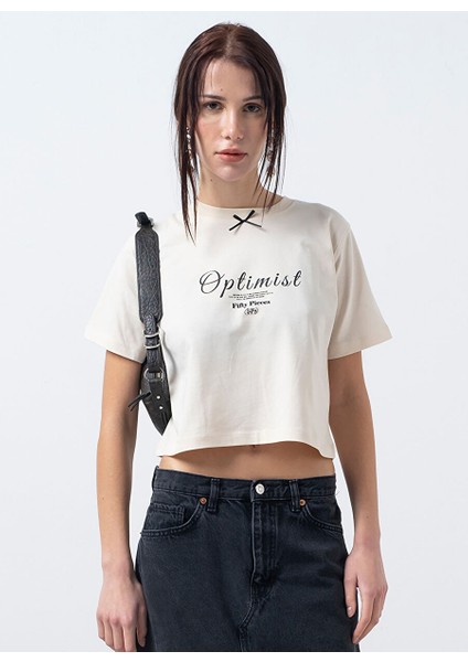 Kum Kadın Normal T-Shirt Fiyonk Detaylı T-Shırt modelleri