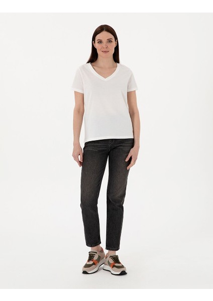 Beyaz Regular Fit V Yaka Basic Tişört
