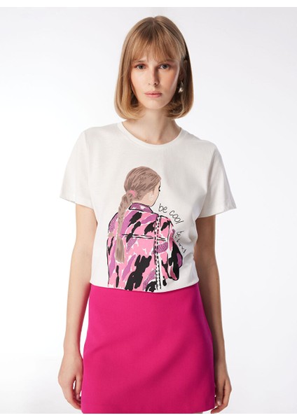 Kırık Beyaz Kadın Bisiklet Yaka Basic T-Shirt F4SL-TST0668 fırsatları