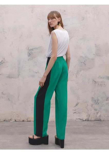 Şerit Detaylı Yeşil Pantolon