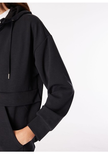 Siyah Kadın Kapüşonlu Geniş Fit Sweatshirt FC4WL-SWT0126 fırsatları