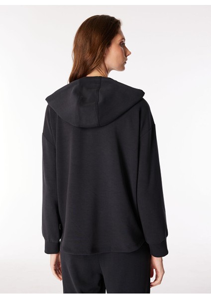 Siyah Kadın Kapüşonlu Geniş Fit Sweatshirt FC4WL-SWT0126 indirimleri