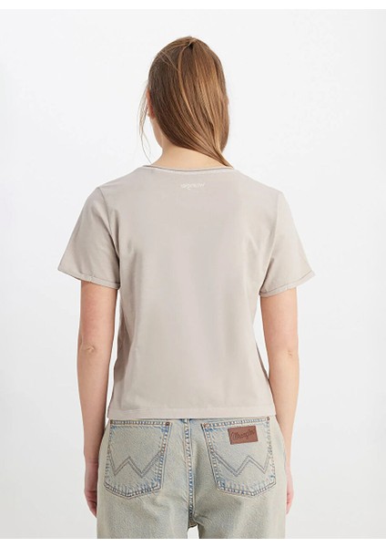 V Yaka Bej Kadın T-Shirt W241664614-V Yaka T-Shirt fırsatları
