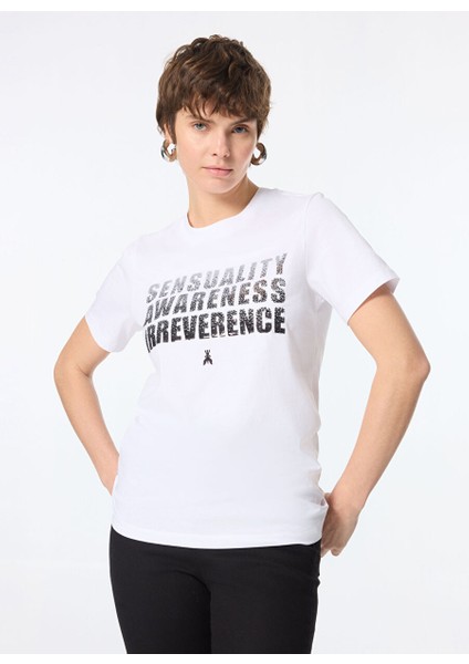 Beyaz Kadın Standart T-Shirt 8M1628