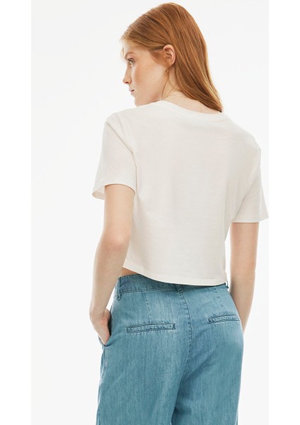 Kelins Regular Fit Crop Boy Bisiklet Yaka Ekru Renk Kadın Tişört indirimleri