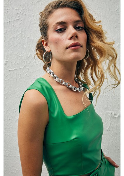 Kare Yaka Deri Crop Bluz - Yeşil