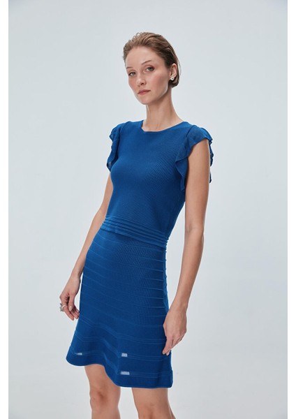 Omzu Fırfır Detaylı Saks Bluz