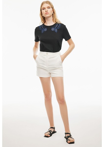 Belias Regular Fit Kısa Boy Ekru Renk Kadın Şort modelleri
