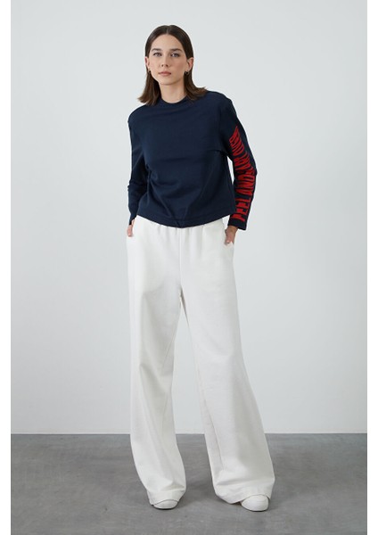 Nakış Detaylı Lacivert Sweatshirt