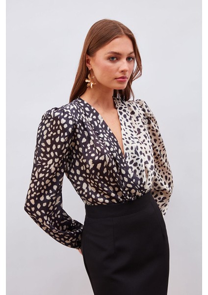Kruvaze Desenli Bodysuit - Bej-Siyah fırsatları