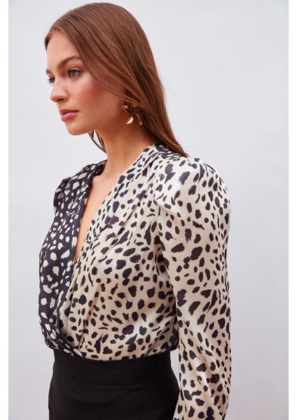Kruvaze Desenli Bodysuit - Bej-Siyah indirimleri