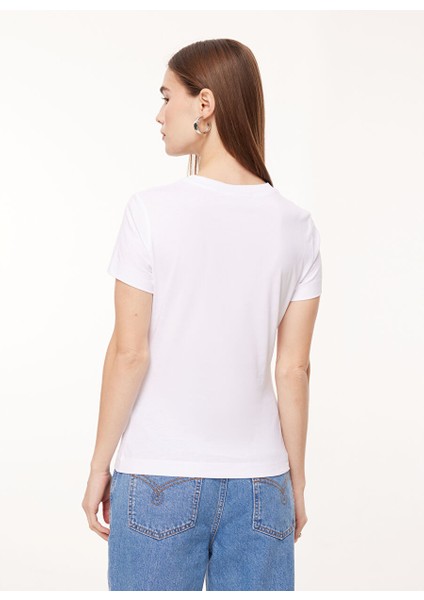 Bisiklet Yaka Baskılı Beyaz Kadın T-Shirt J0713 indirimleri