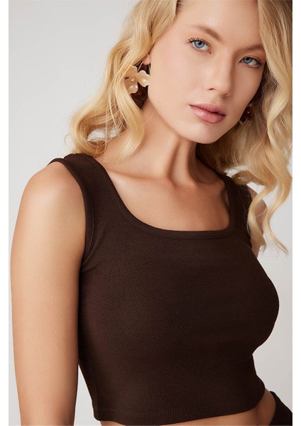 Kalın Askılı Crop Bluz