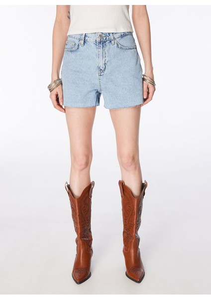 Açık Indigo Kadın Regular Straight Denim Şort F4SL-SHT0482