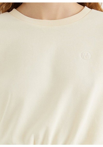 Ekru Bisiklet Yaka Pamuklu Regular Fit Kadın Crop Sweatshirt Enjoy Elastıcated Hem