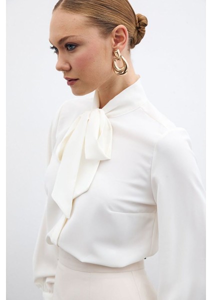 Yakası Bağlamalı Düz Gömlek - Ekru indirimleri