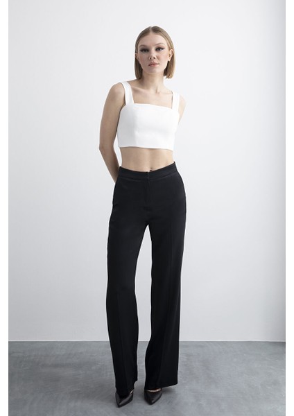 Kalın Askılı Ekru Crop Top