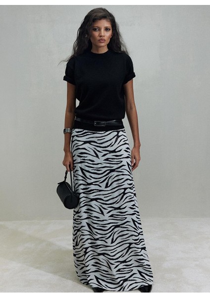 Beyaz Zebra Maxi Saten Etek