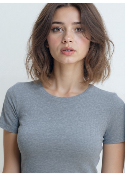 Gri Melanj Çizgili Bisiklet Yaka Kısa Kollu Kadın Crop T-Shirt Sandy modelleri