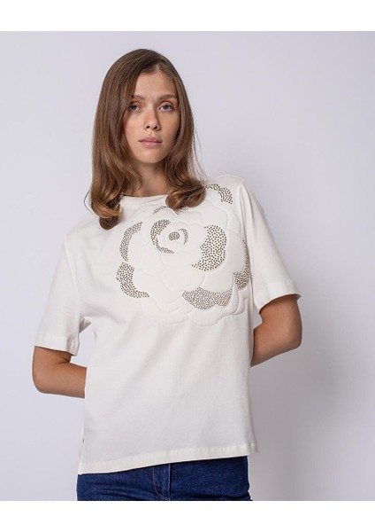 Yuvarlak Yaka Önü Gül Desenli Taş Işlemeli T-Shirt