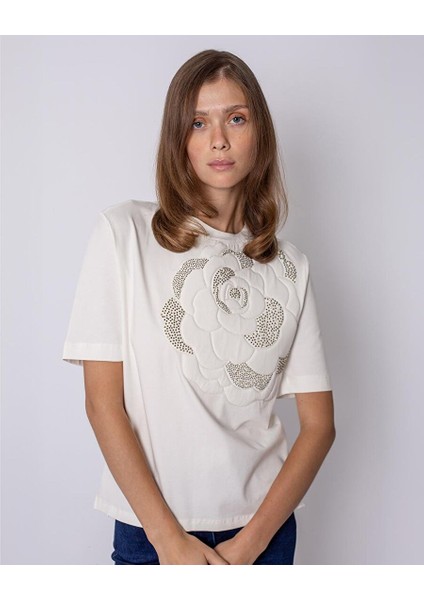 Yuvarlak Yaka Önü Gül Desenli Taş Işlemeli T-Shirt