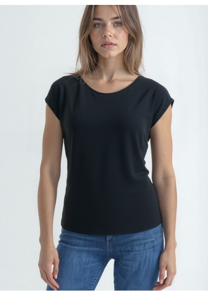 Siyah Bisiklet Yaka Pamuklu Kadın Kısa Kollu T-Shirt Betty